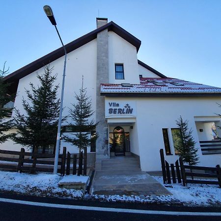 Vila Berlin Hotel Poiana Brasov Bagian luar foto