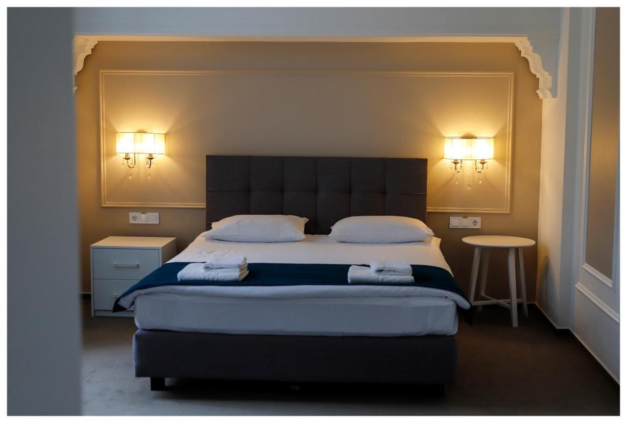 Vila Berlin Hotel Poiana Brasov Bagian luar foto