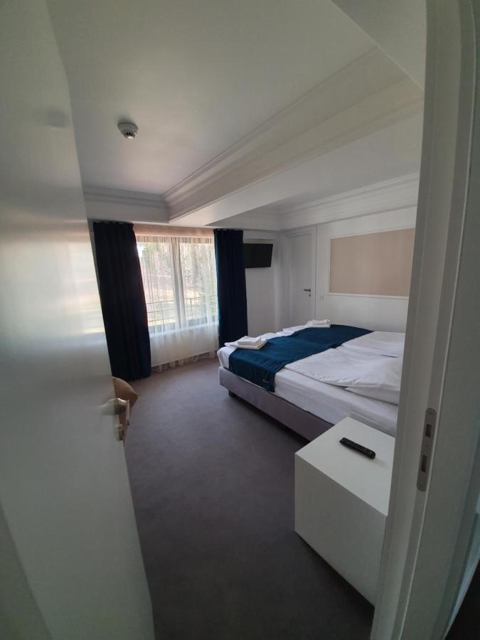 Vila Berlin Hotel Poiana Brasov Bagian luar foto