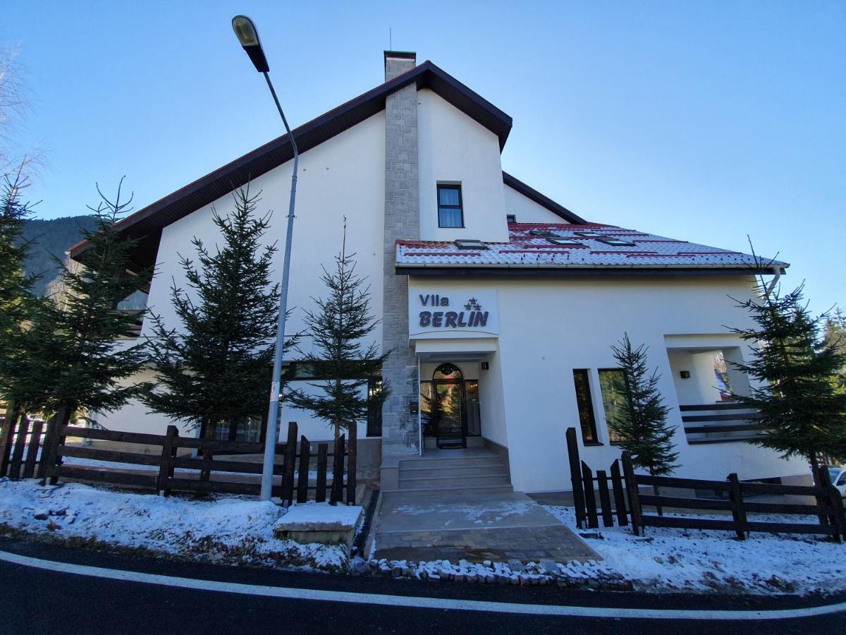 Vila Berlin Hotel Poiana Brasov Bagian luar foto