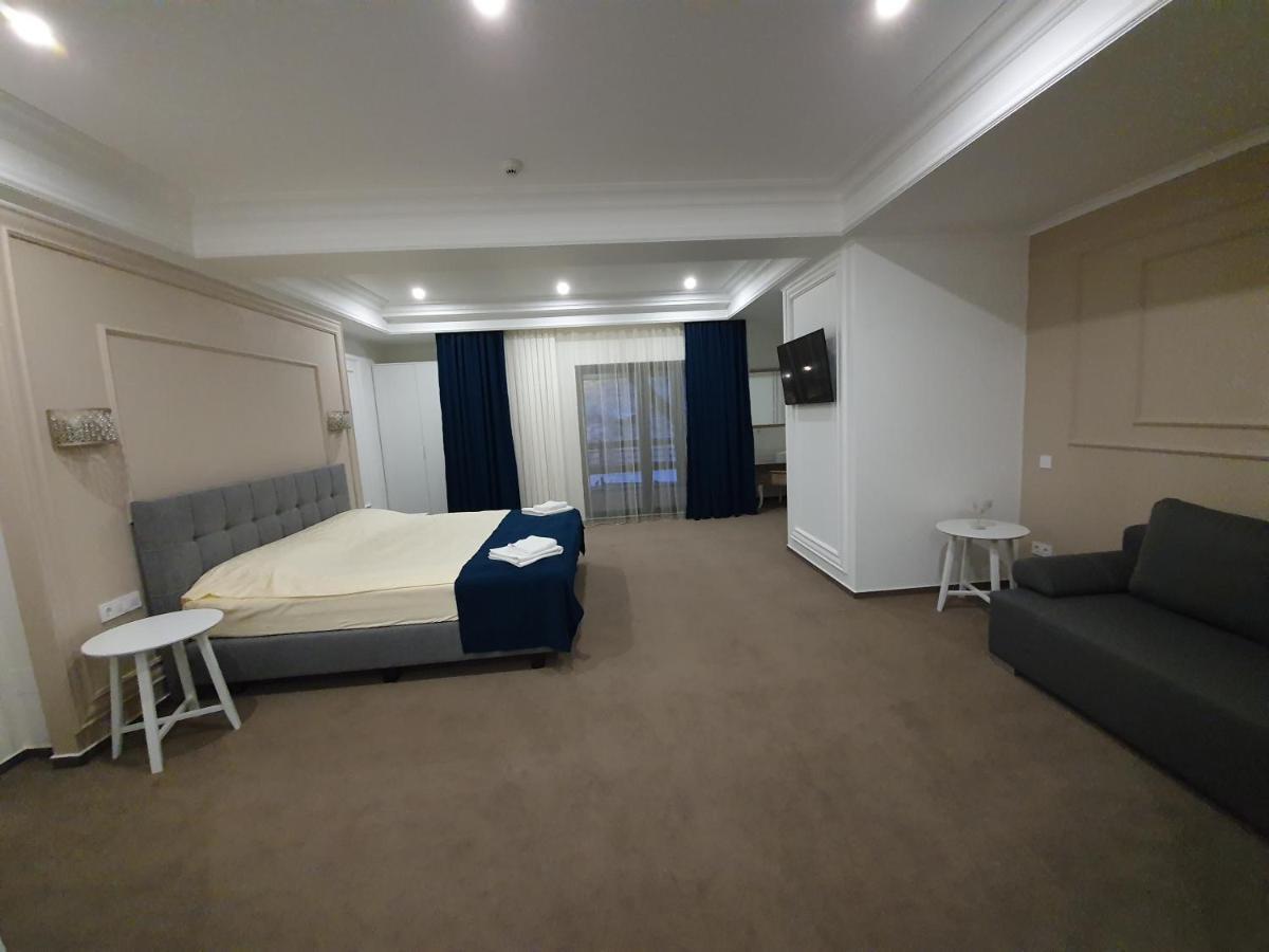 Vila Berlin Hotel Poiana Brasov Bagian luar foto