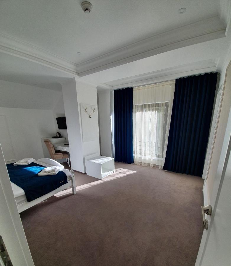 Vila Berlin Hotel Poiana Brasov Bagian luar foto
