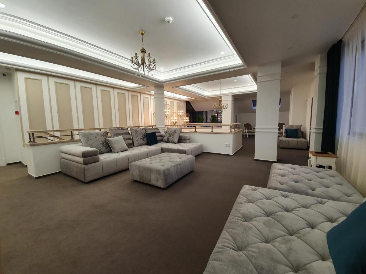 Vila Berlin Hotel Poiana Brasov Bagian luar foto
