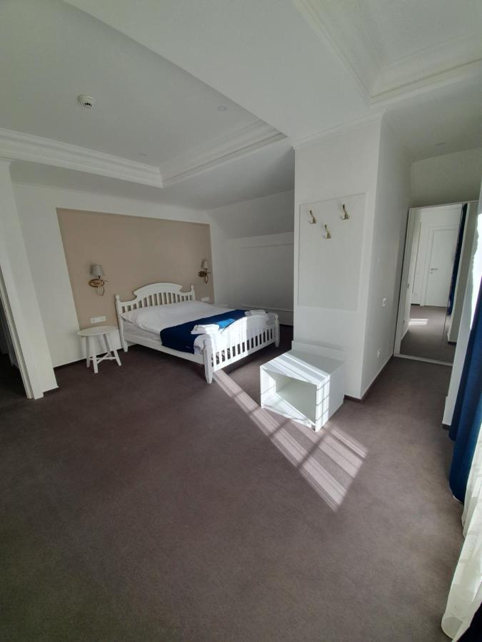 Vila Berlin Hotel Poiana Brasov Bagian luar foto