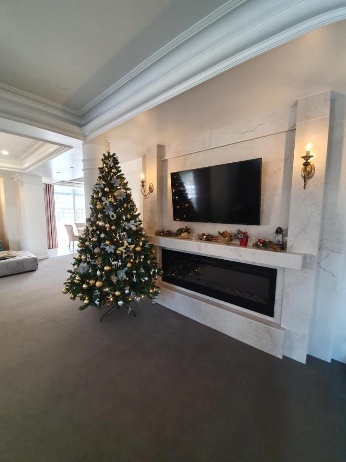 Vila Berlin Hotel Poiana Brasov Bagian luar foto