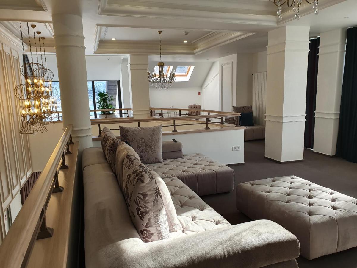 Vila Berlin Hotel Poiana Brasov Bagian luar foto